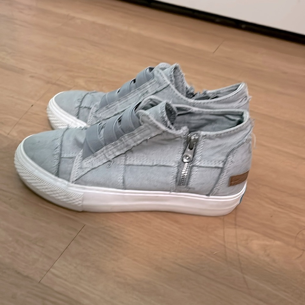 Platform blowfish high tops